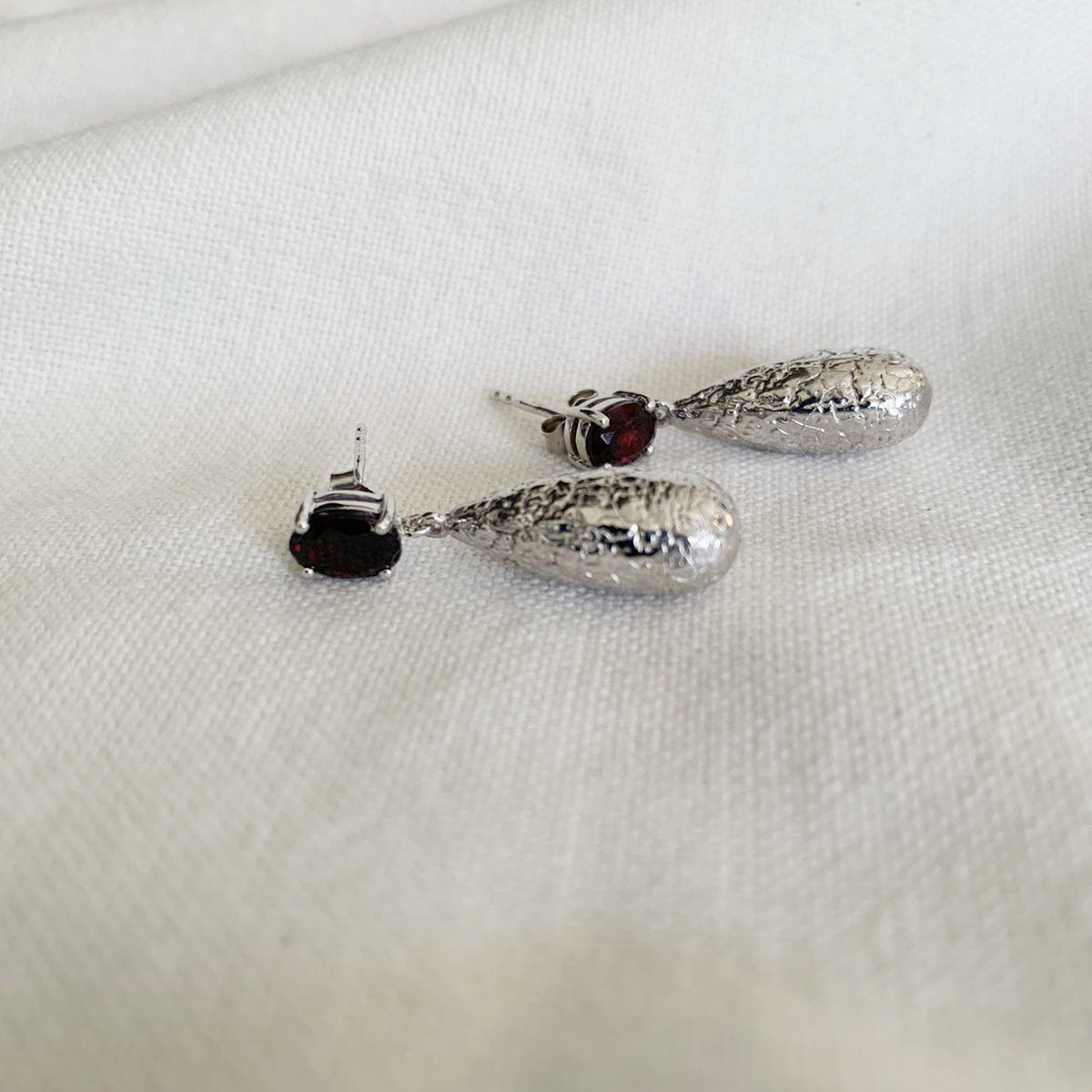 Black Spinal Drop Earrings