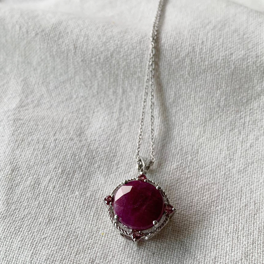 Ruby   Necklace