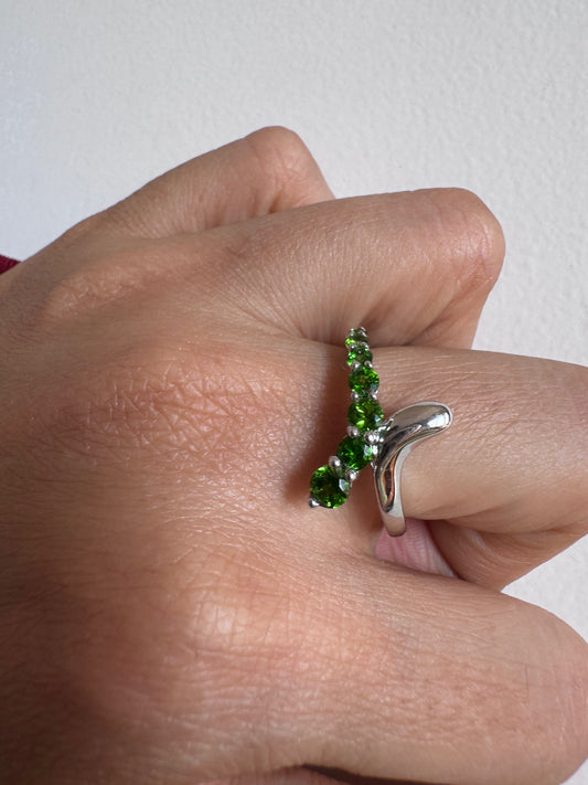 Birdie Chrome Diopside Round Shape Ring Genuine Gemstone in 925 Sterling Silver