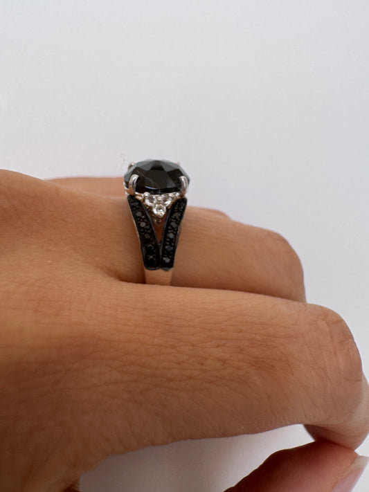 Black Spinel Rose Cut Oval & Round Shape Ring with White Topaz Round Genuine Gemstone in 925 Sterling Silver