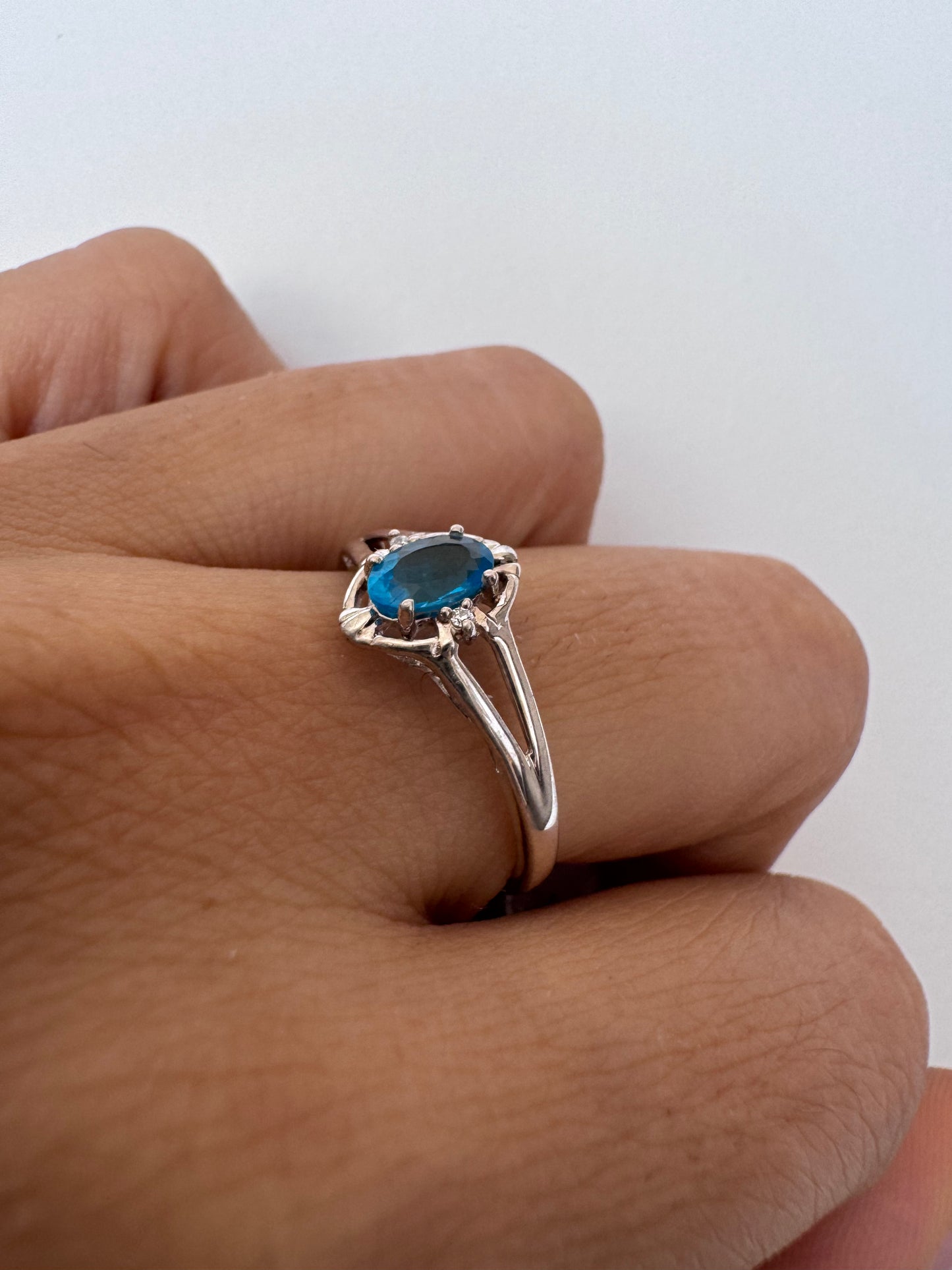 Neon Apatite Oval Shape Ring with White Topaz Round Genuine Gemstone in 925 Sterling Silver