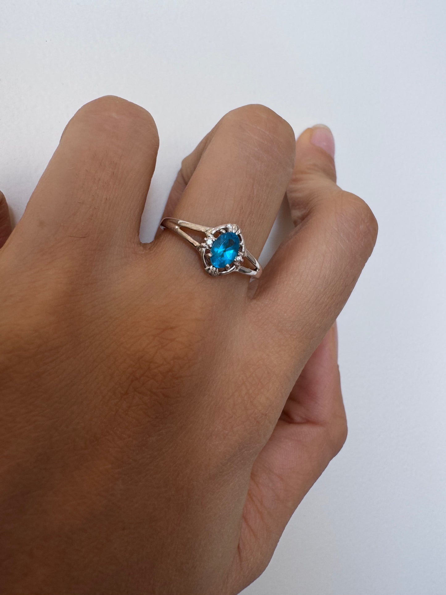 Neon Apatite Oval Shape Ring with White Topaz Round Genuine Gemstone in 925 Sterling Silver