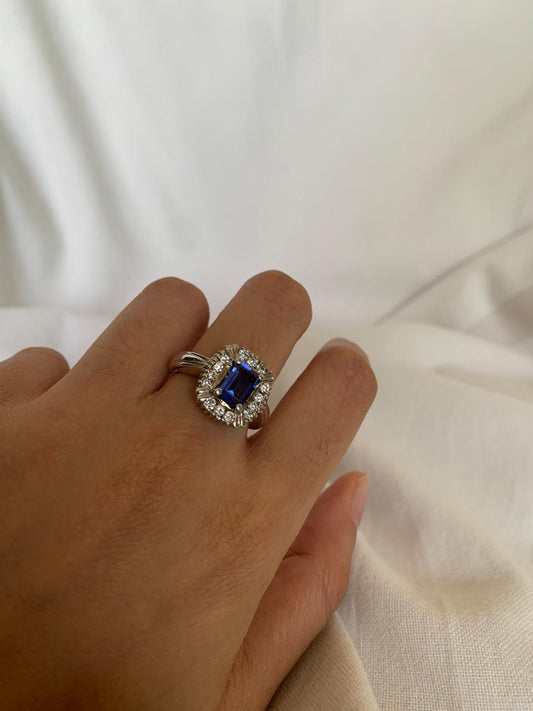 December Birthstone Tanzanite Gemstone Cluster Ring .