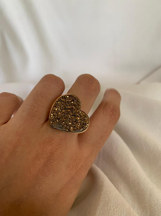 Golden Durzy Heart Gemstone Durzy Ring .