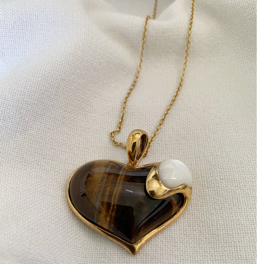 Zori Heart Necklace .